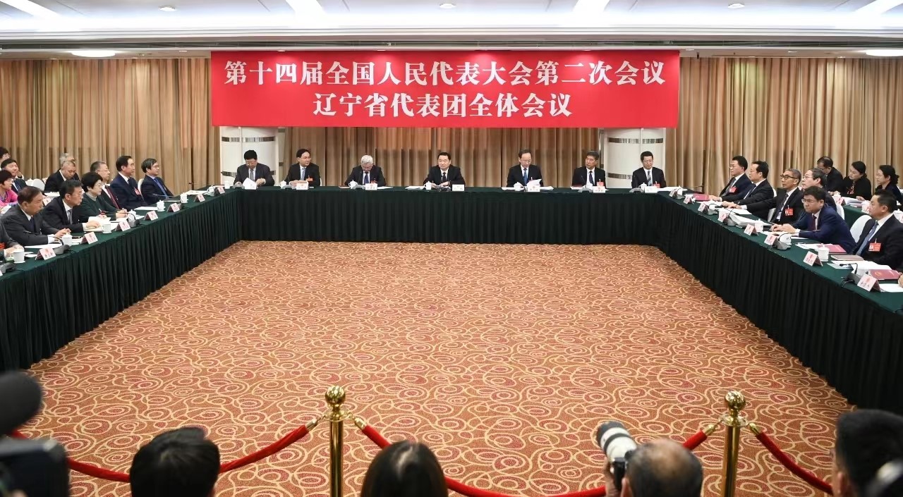 3月6日，出席十四届全国人大二次会议的辽宁代表团在住地举行开放团组会议。